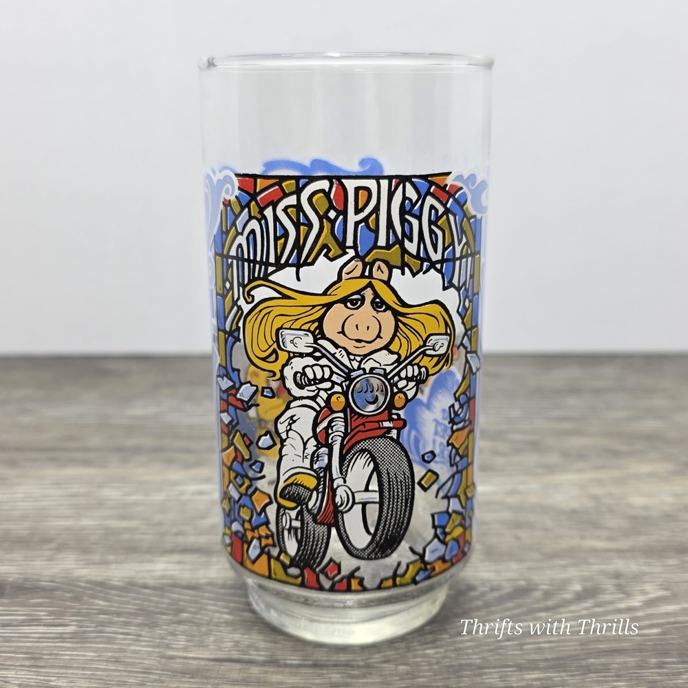 Vintage 1981 McDonalds Miss Piggy The Great Muppet Caper Glass Cup Tumbler